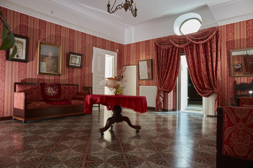 B&B Palazzo Della Torre Пескичи Экстерьер фото