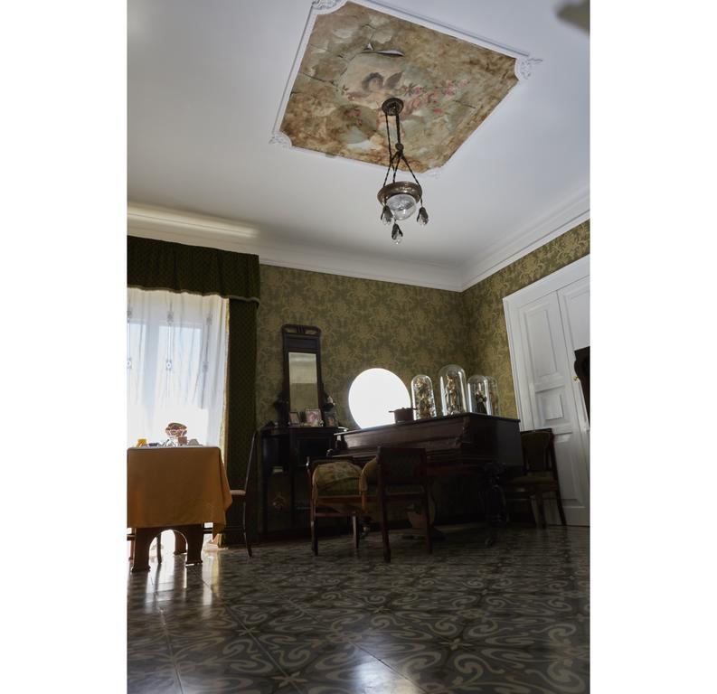 B&B Palazzo Della Torre Пескичи Экстерьер фото